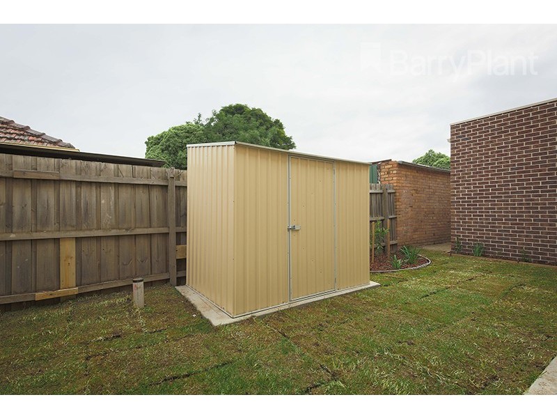 2/5 Elray Avenue, Dandenong VIC 3175