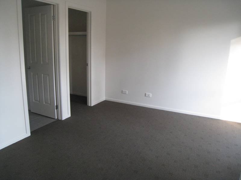 27 Mons Parade, Noble Park VIC 3174