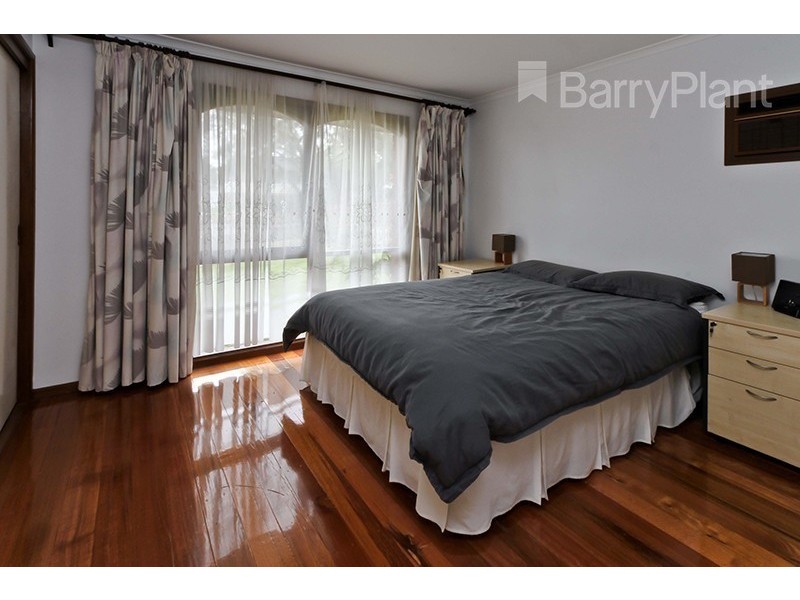 15 Peckover Court, Endeavour Hills VIC 3802