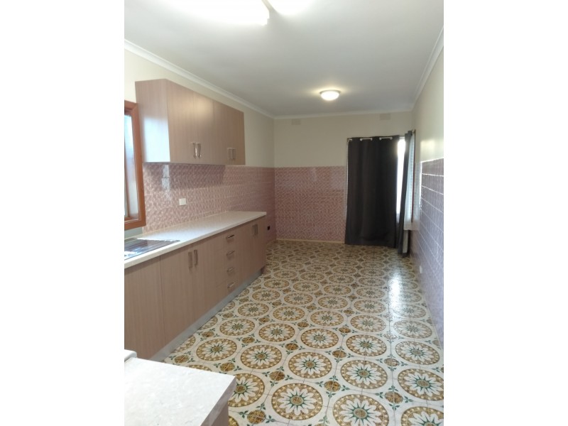 30 Gloria Avenue, Dandenong North VIC 3175