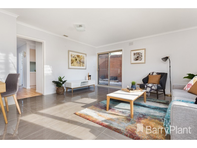 37 Oakwood Drive, Keysborough VIC 3173