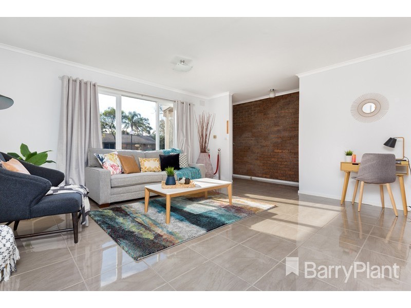 37 Oakwood Drive, Keysborough VIC 3173