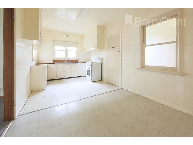 6 Vincent Cres, Noble Park VIC 3174