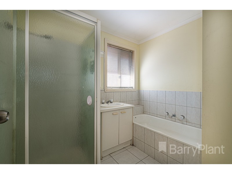 11 Jessica Drive, Hampton Park VIC 3976