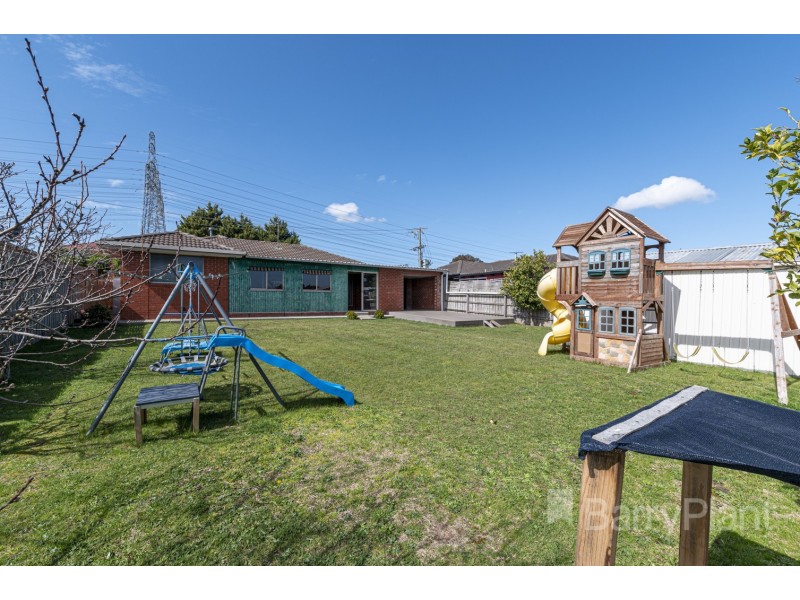 11 Jessica Drive, Hampton Park VIC 3976