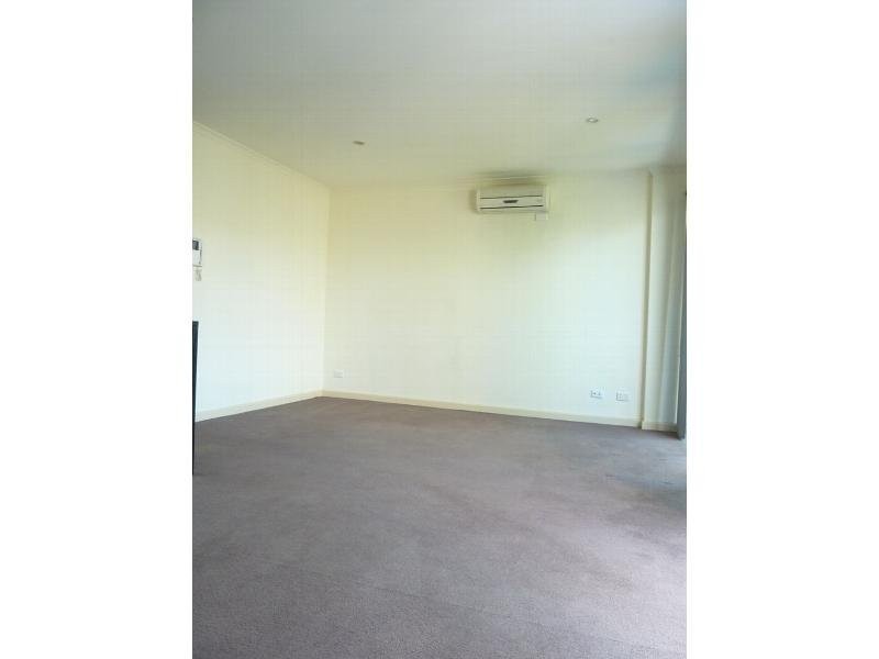 14/8 St James Ave, Springvale VIC 3171