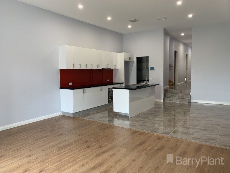 2 Silverton Drive, Noble Park North VIC 3174