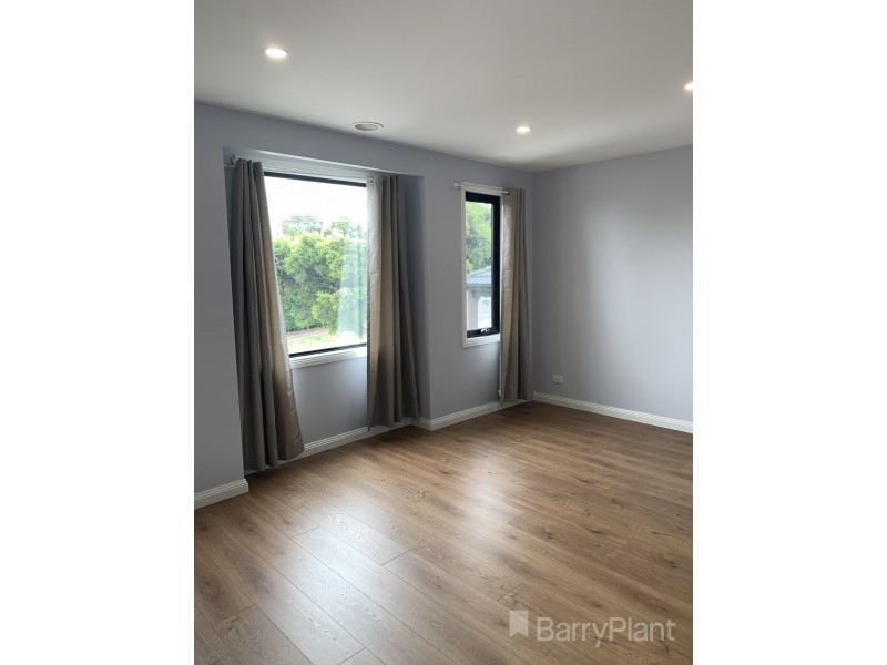 2 Silverton Drive, Noble Park North VIC 3174