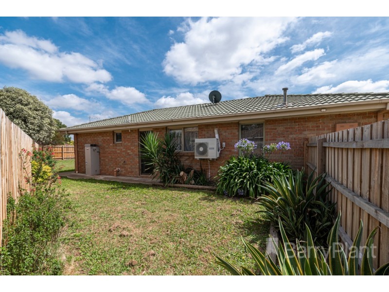 25 Insignia Crescent, Berwick VIC 3806