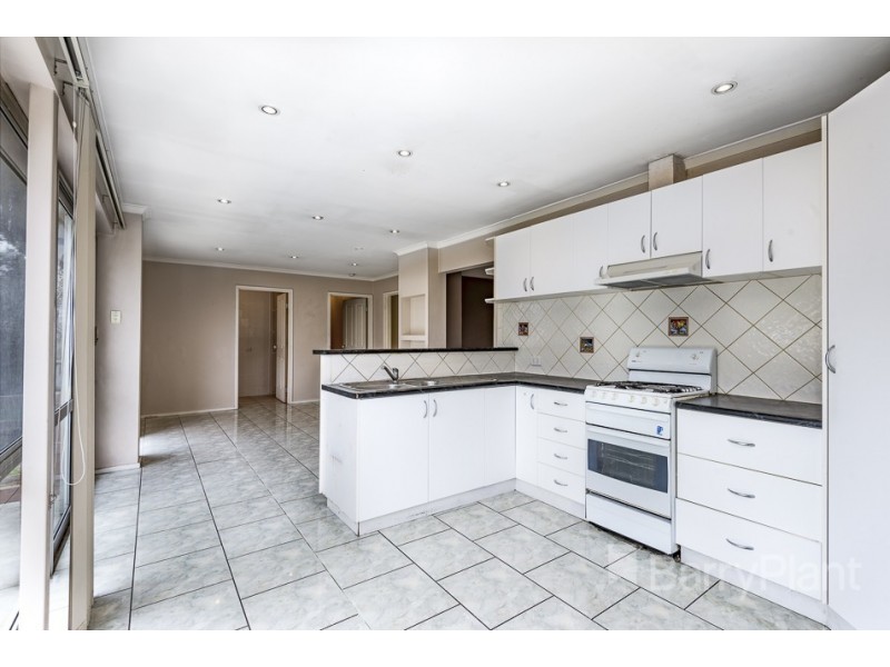 32 Green Valley Crescent, Hampton Park VIC 3976