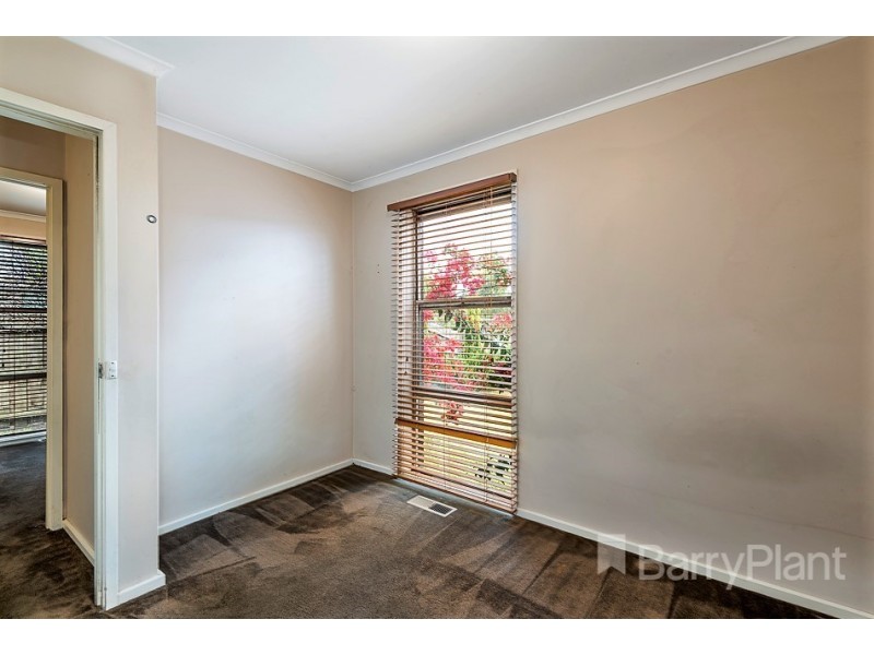 32 Green Valley Crescent, Hampton Park VIC 3976