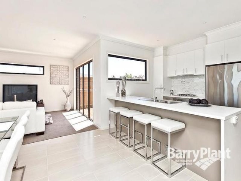 17 Flemington Rise, Officer VIC 3809