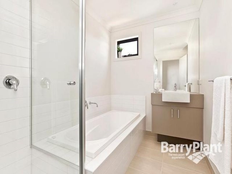 17 Flemington Rise, Officer VIC 3809