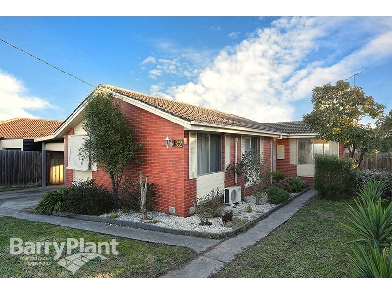 32 Bakers Road, Dandenong North VIC 3175