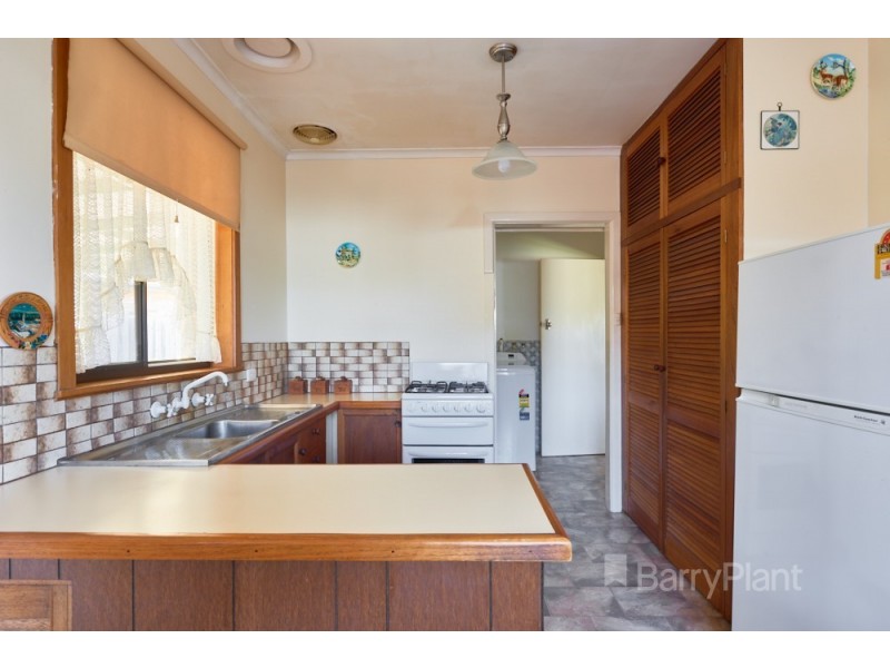 1 Neville Crt, Springvale VIC 3171