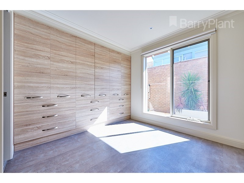 2/67 Willesden Road, Hughesdale VIC 3166