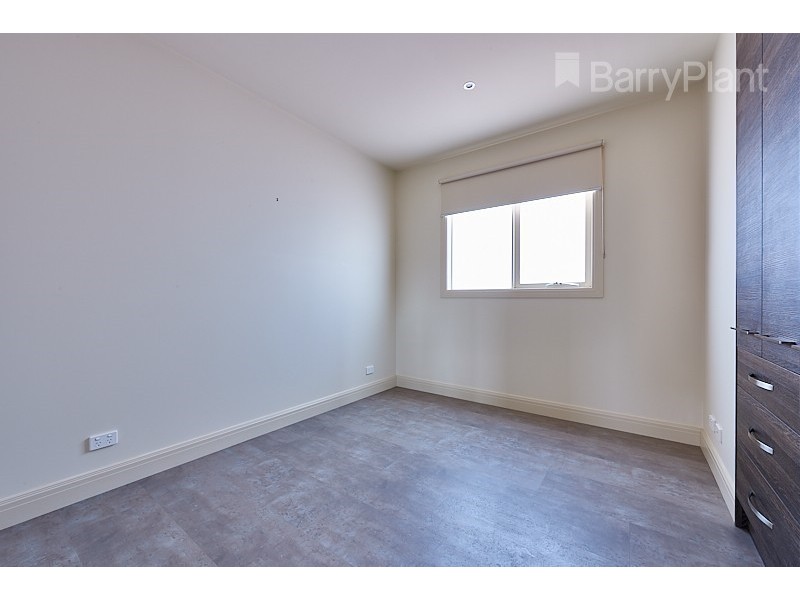 2/67 Willesden Road, Hughesdale VIC 3166