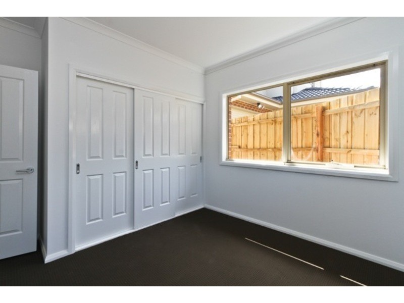 1/37 Ellt Cres, Noble Park VIC 3174