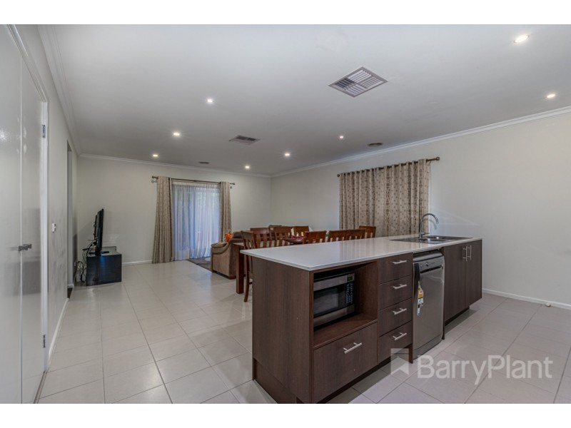 7 Harlequin Drive, Keysborough VIC 3173