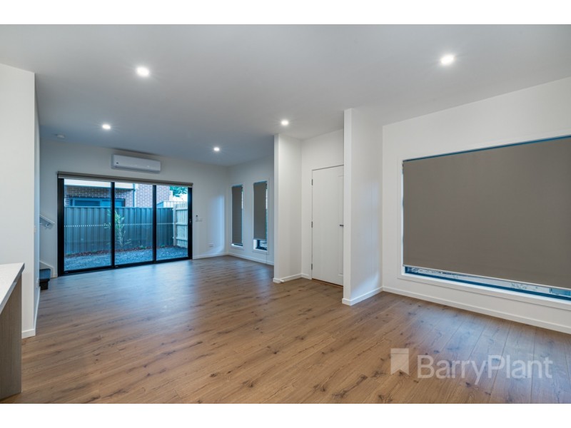1/12 Mons Parade, Noble Park VIC 3174