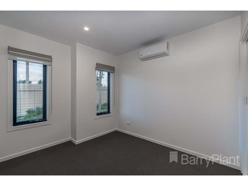 1/12 Mons Parade, Noble Park VIC 3174