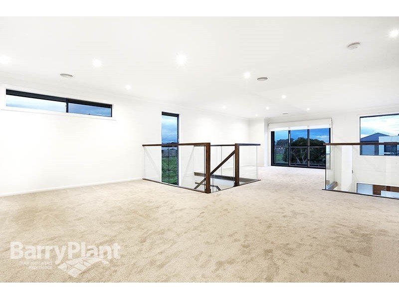 27 Trebilco Avenue, Keysborough VIC 3173