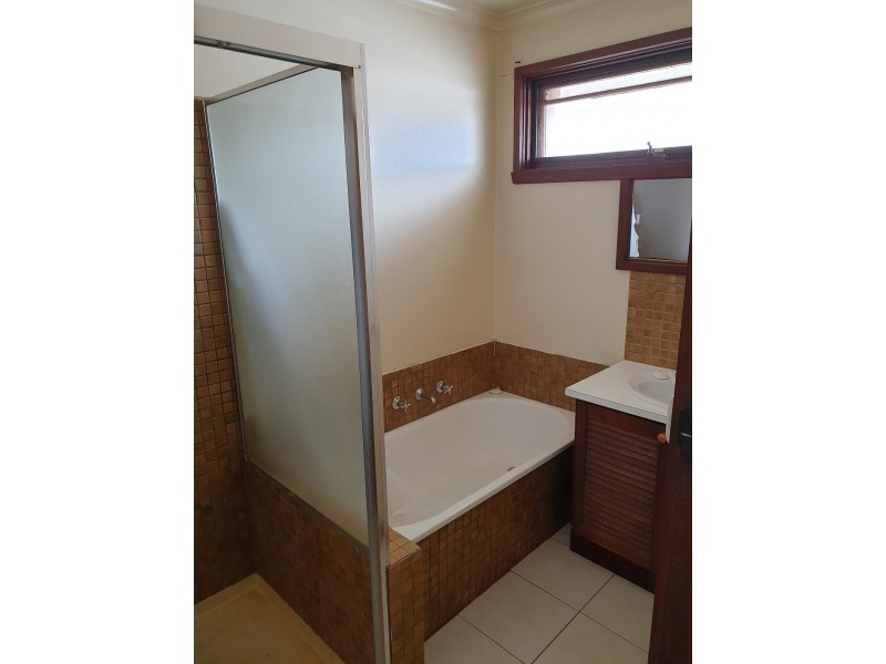 1/104 Douglas Street, Noble Park VIC 3174