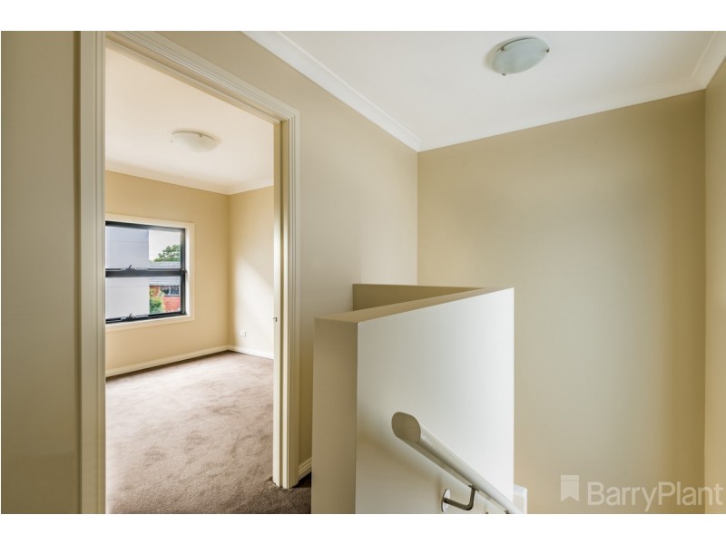 8/7 McFarlane Crescent, Dandenong VIC 3175