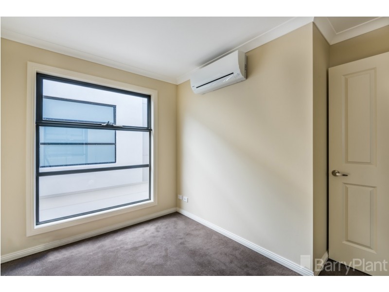 8/7 McFarlane Crescent, Dandenong VIC 3175