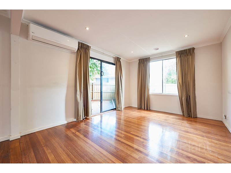 1/10 Camphor Court, Doveton VIC 3177