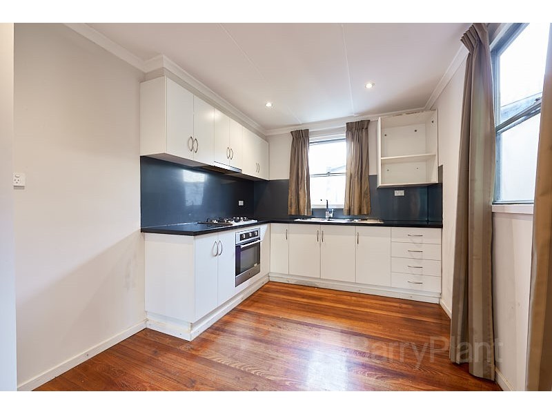 1/10 Camphor Court, Doveton VIC 3177