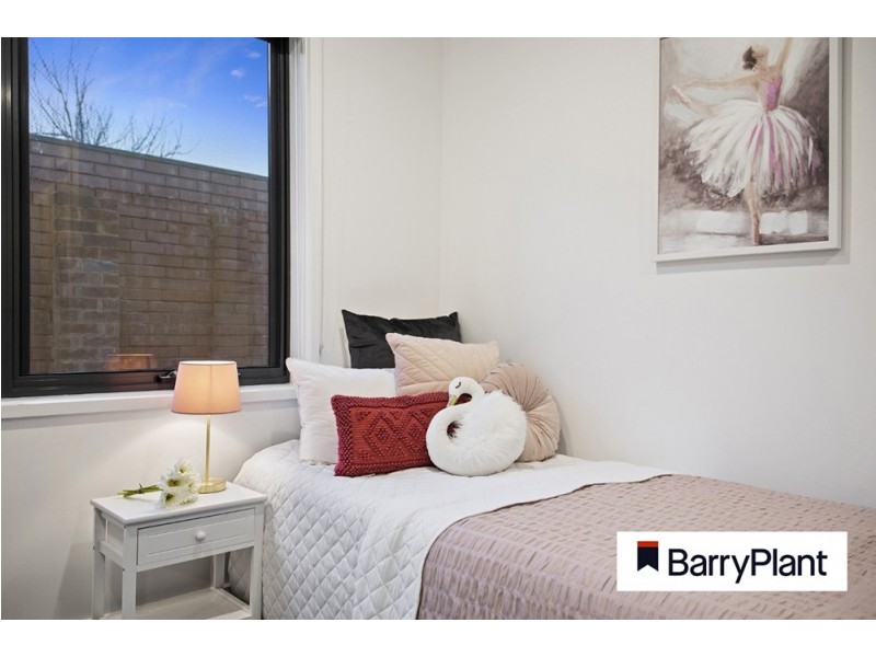 4 Stradbroke Crt, Noble Park North VIC 3174