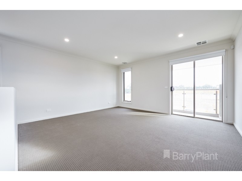 2 Emily Promenade, Keysborough VIC 3173