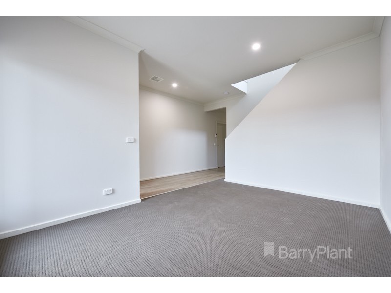 2 Emily Promenade, Keysborough VIC 3173