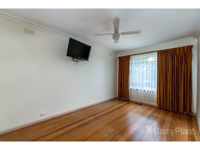 4 Camellia ave, Noble Park North VIC 3174