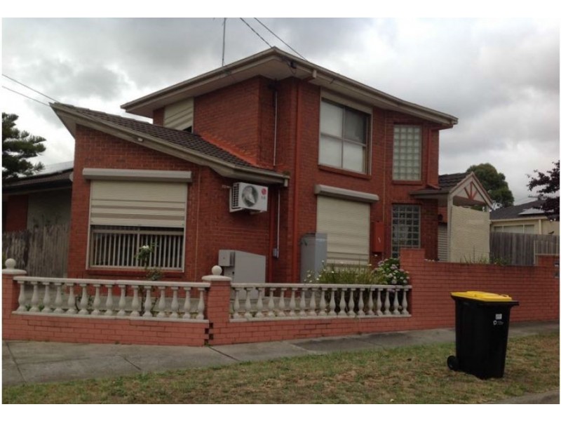2/1 Bunarong Court, Dandenong North VIC 3175