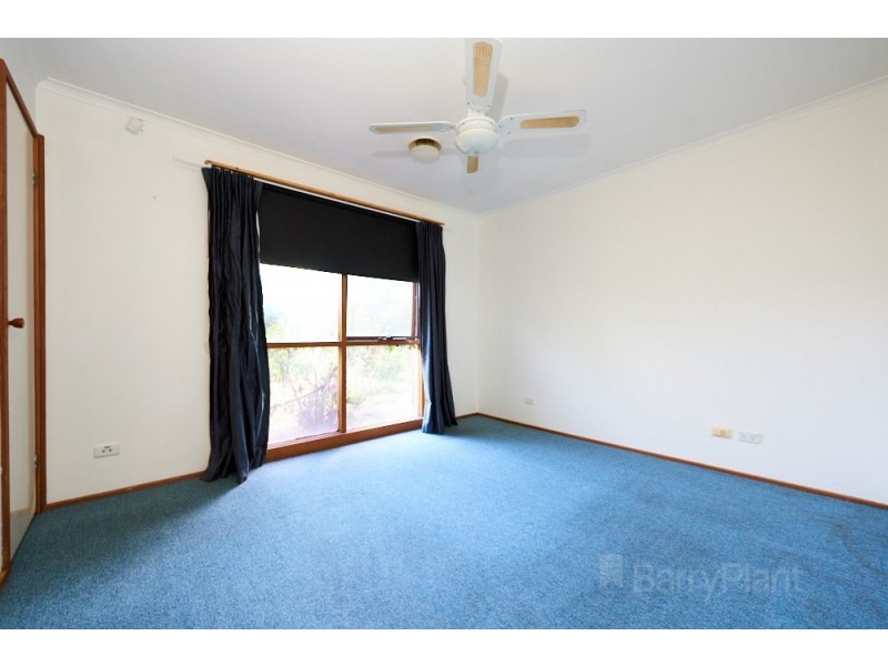 10 Tayport Gardens, Endeavour Hills VIC 3802