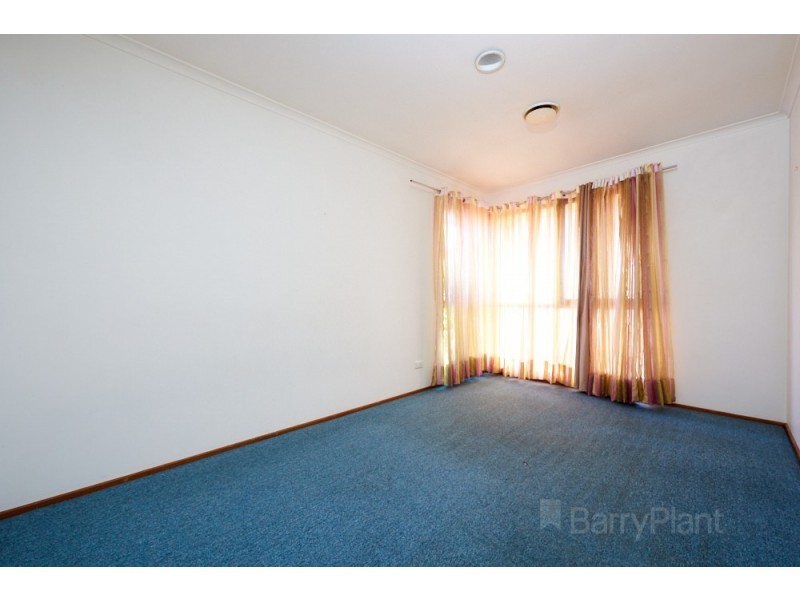 10 Tayport Gardens, Endeavour Hills VIC 3802