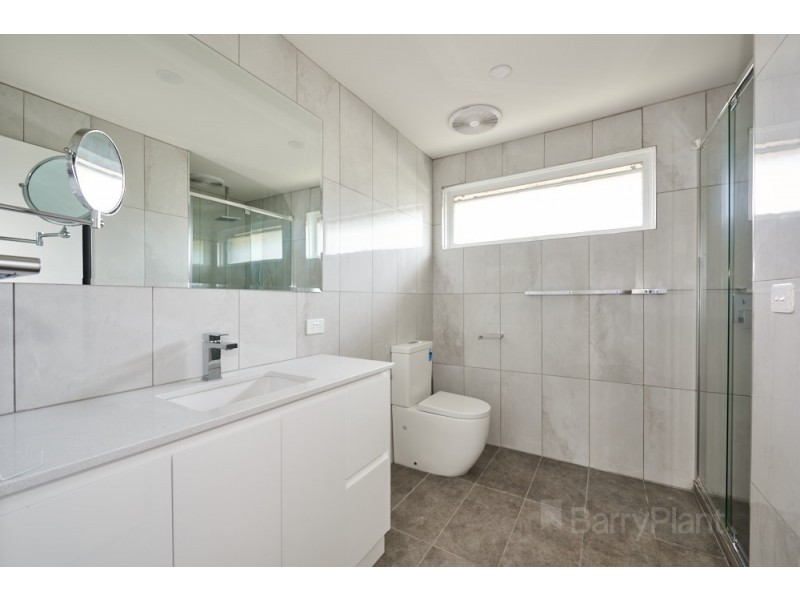 2 Warradale Court, Noble Park North VIC 3174