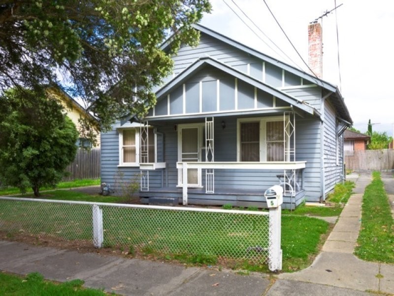 5 Wilma Avenue, Dandenong VIC 3175