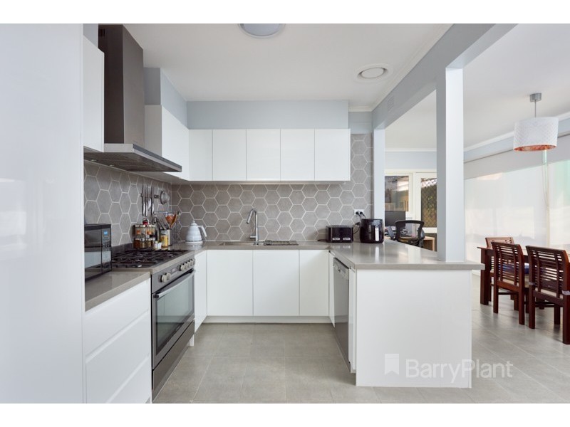 4 Dixon Street, Noble Park VIC 3174