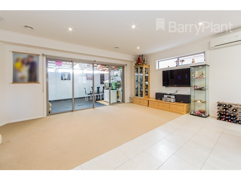 2/927 Heatherton Road, Springvale VIC 3171