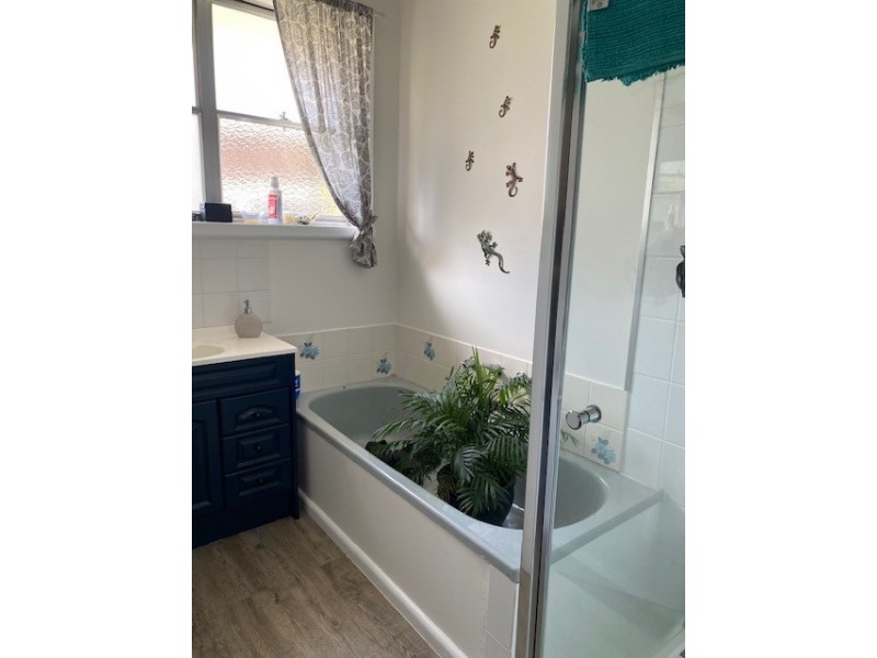 33B Kingswood Crescent, Noble Park North VIC 3174