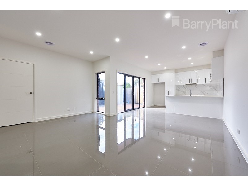 17B Dunvegan Crescent, Dandenong VIC 3175