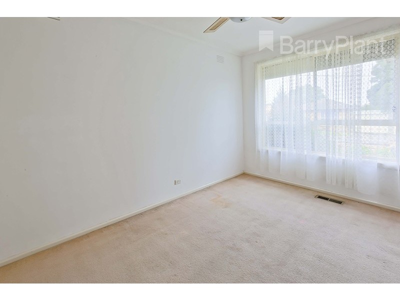 87 Oakwood Avenue, Noble Park North VIC 3174