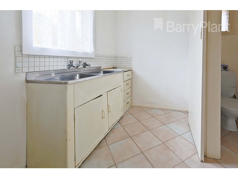 87 Oakwood Avenue, Noble Park North VIC 3174