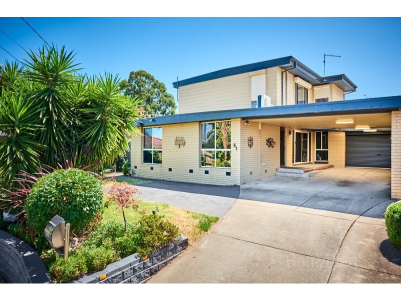 61 Shelton Cres, Noble Park North VIC 3174