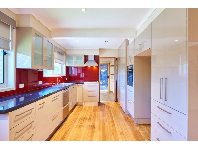 61 Shelton Cres, Noble Park North VIC 3174