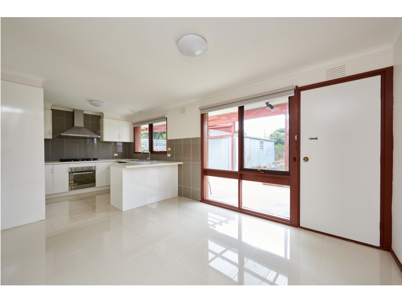 31 Simpson Drive, Dandenong North VIC 3175