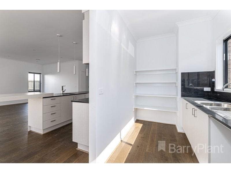 28 Pebble Avenue, Lyndhurst VIC 3975